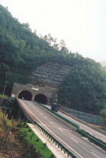 ������惦(ch��)������(d��ng)���㌎���ٹ�·��ʮһ��(bi��o)��